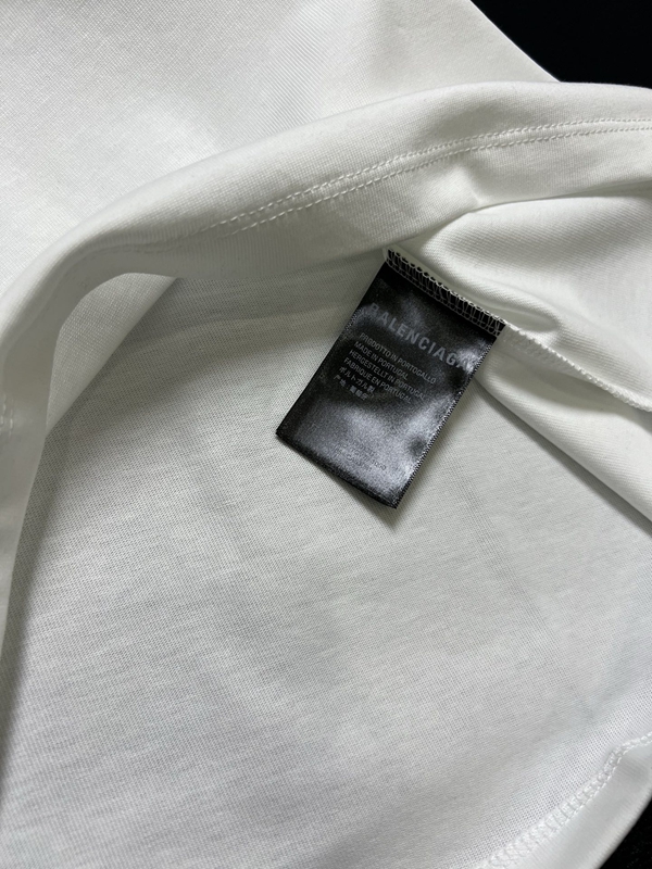 ブランドTシャツ全体デザイン